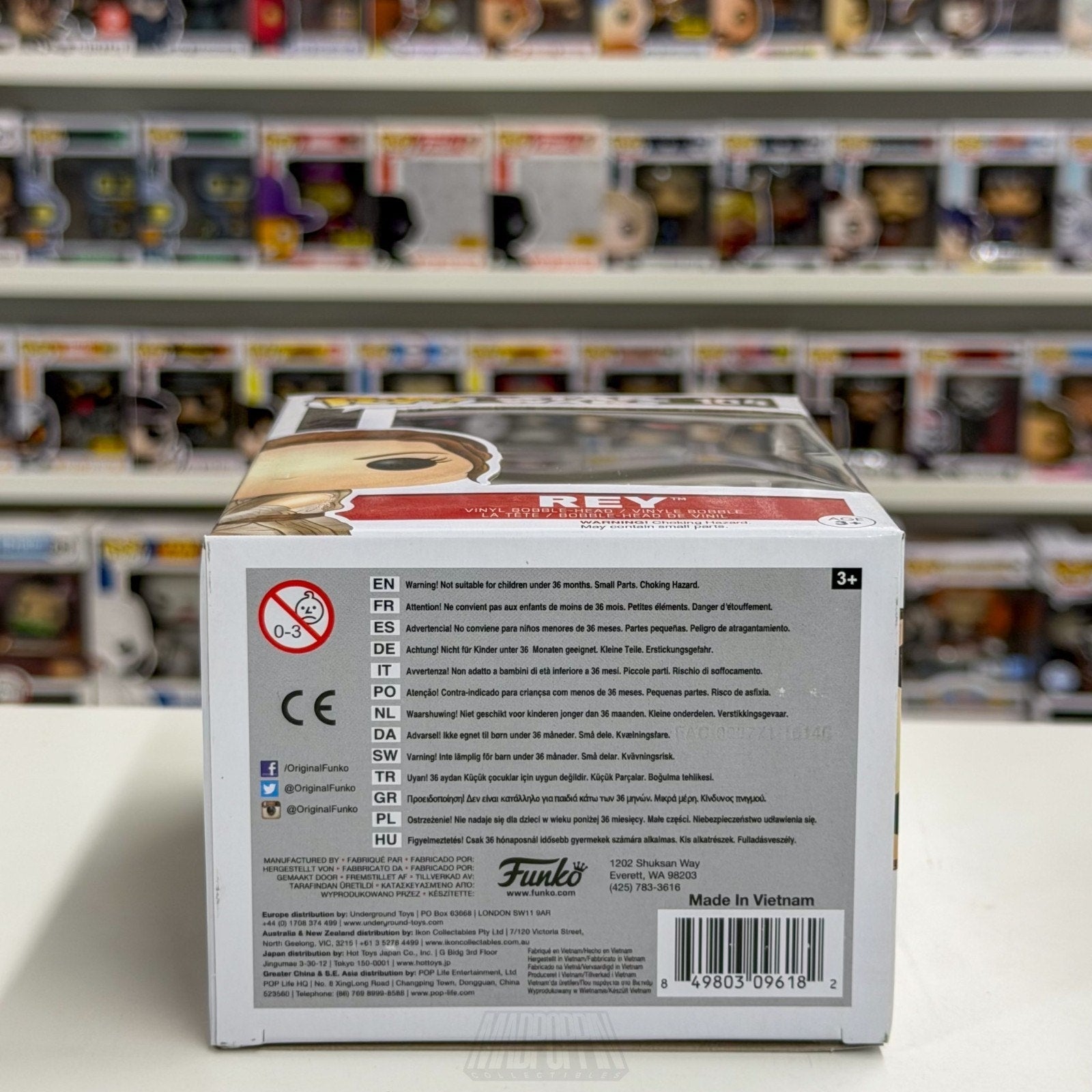 Funko Pop Star Wars Episode VII Force Awakens Rey Starkiller Duel 104 Toy Figure