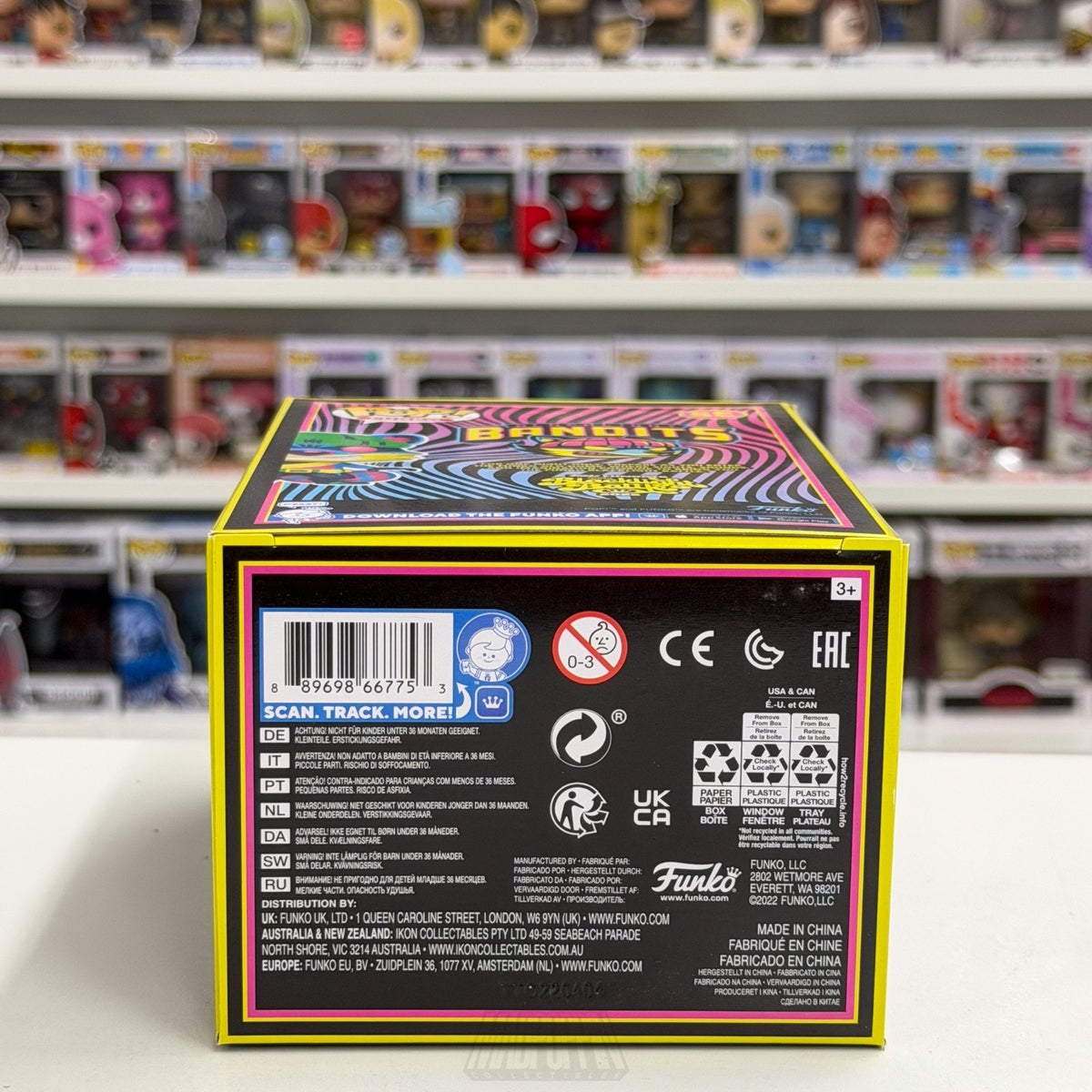 Funko Pop Fundays Blacklight Battle Bandits Glow SE 500 PCS Raccoon Vinyl Figure