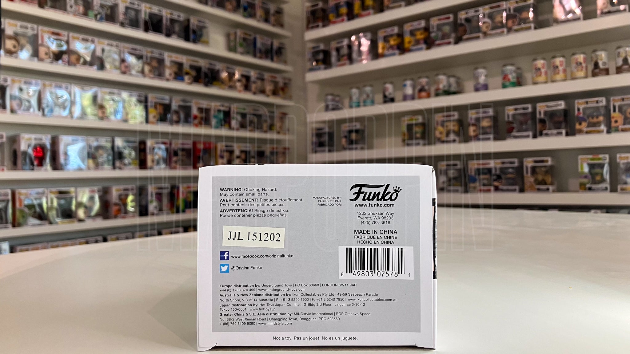 Funko Pop DC Batman v Superman Dawn of Justice Knightmare Batman Coat Vaulted 89