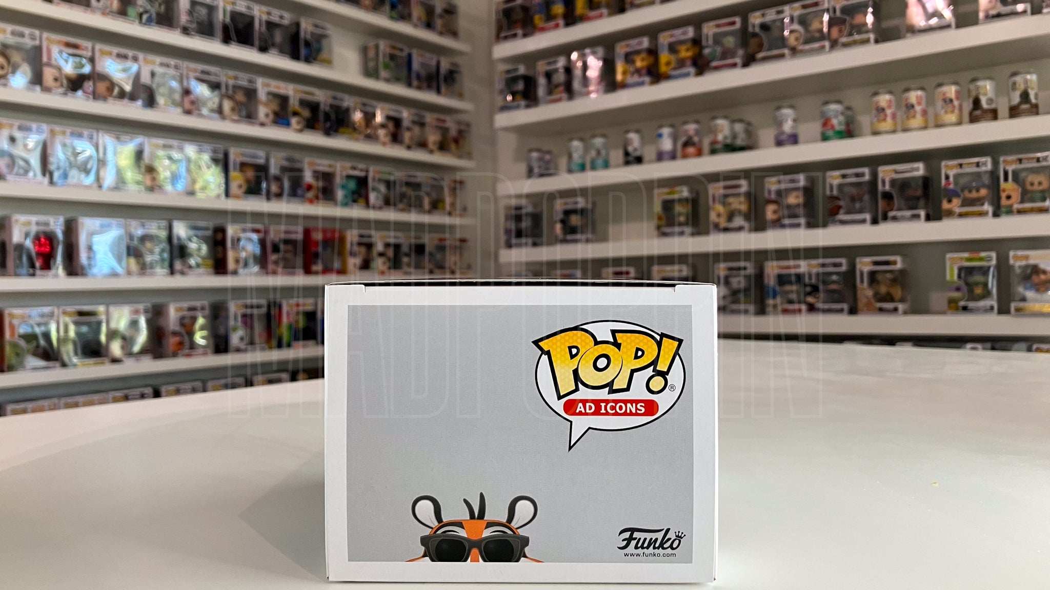 Funko Pop Kellog's Frosted Flakes Tony the Tiger with Sunglasses Funko Hollywood Exclusive 63