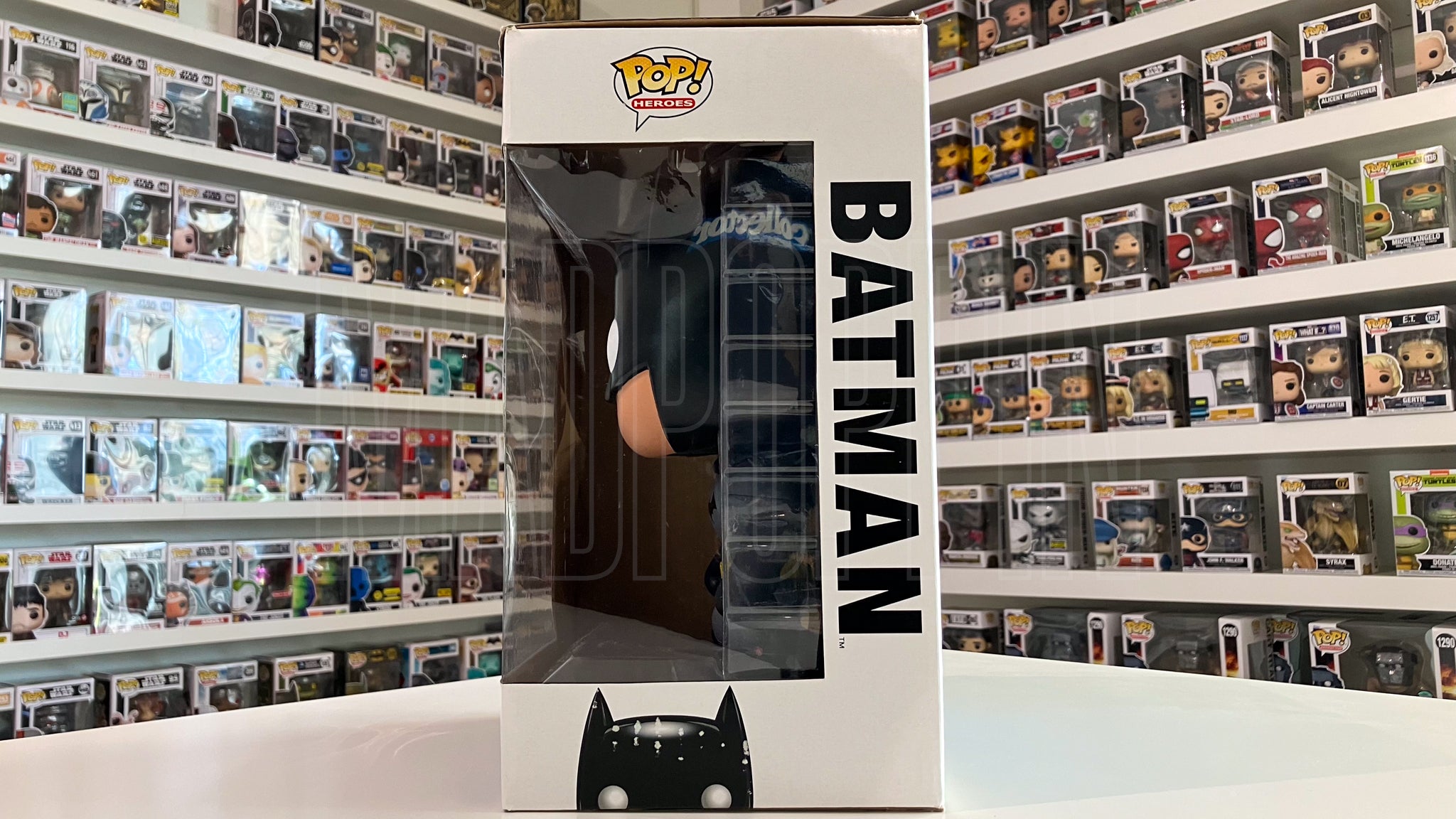 Funko Pop Heroes DC Universe Batman Black Giant 9 Inch Vaulted