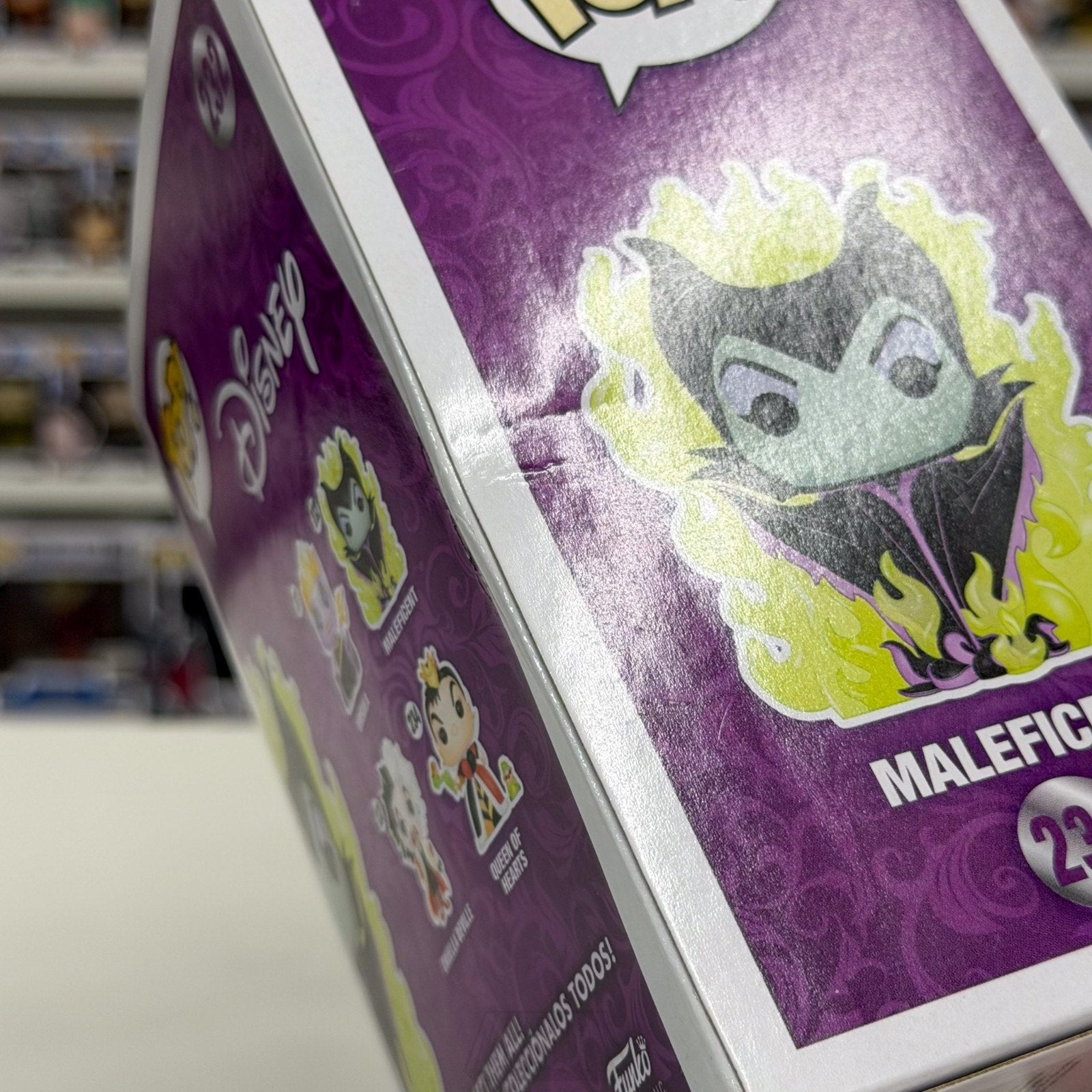 Funko Pop Disney Sleeping Beauty Maleficent Flames Hot Topic Glow Chase 232 Toy
