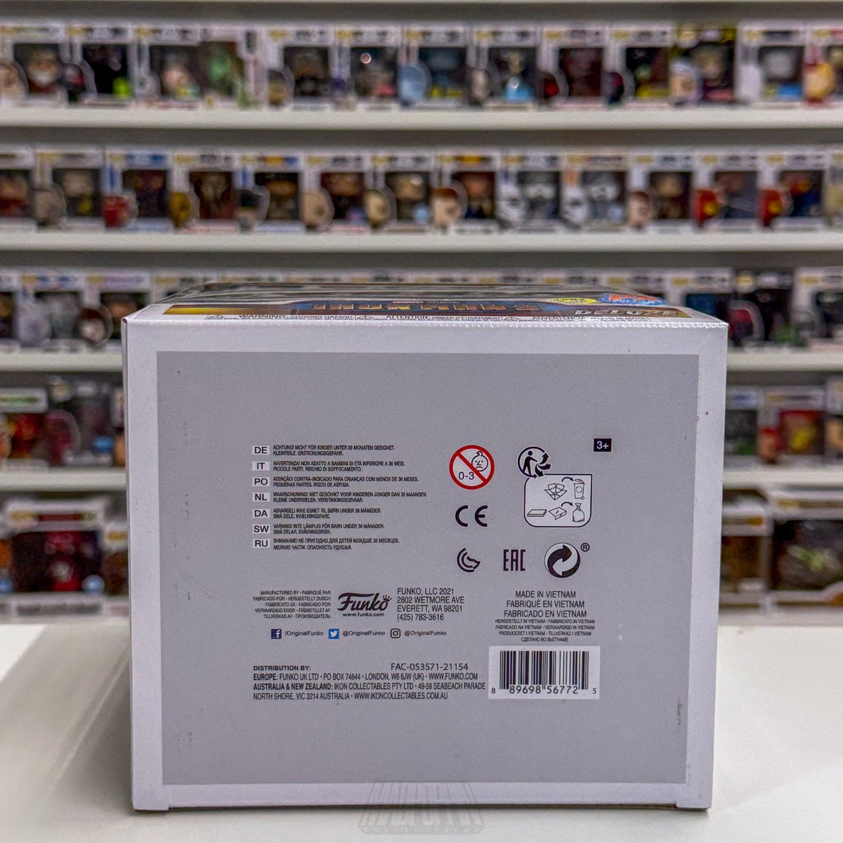 Funko Pop Marvel Iron Man w/Gantry GLow PX 905 MCU Superhero Deluxe Vinyl Figure