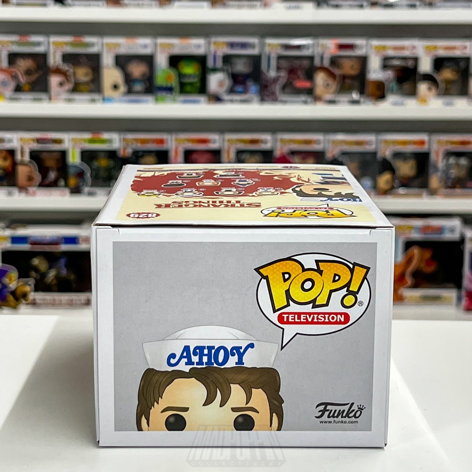 Funko Pop Television Stranger Things Steve w/Sundae Baskin-Robbins 829 Figure6