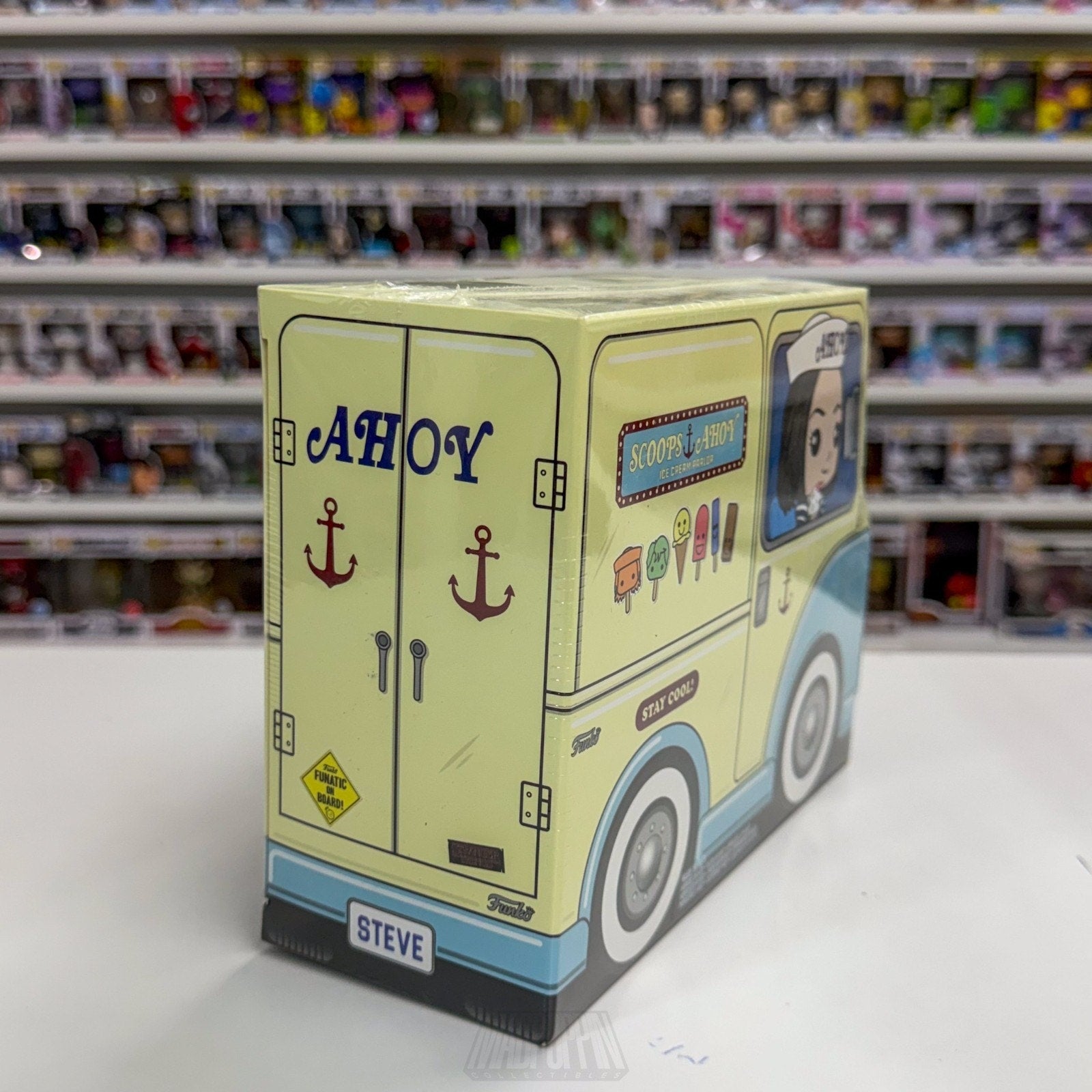 Funko Pop TV Stranger Things Scoops Ahoy Fundays 2018 Exclusive Tee Small Sealed