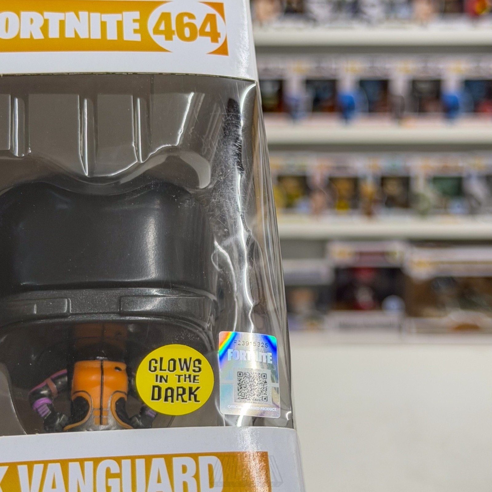 Funko Pop Games Fortnite Dark Vanguard Glow 464 Survival Battle Royale Figure