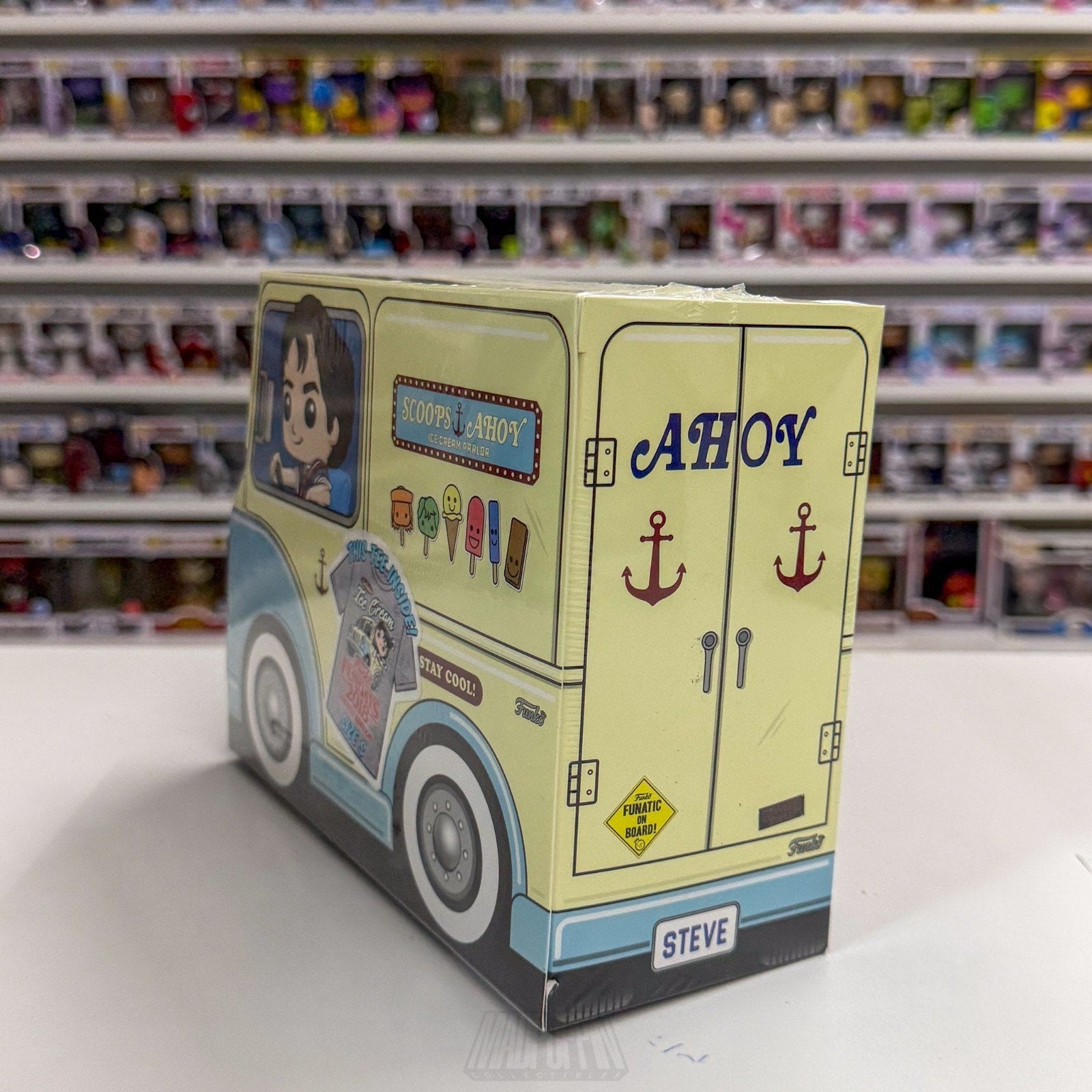 Funko Pop TV Stranger Things Scoops Ahoy Fundays 2018 Exclusive Tee Small Sealed
