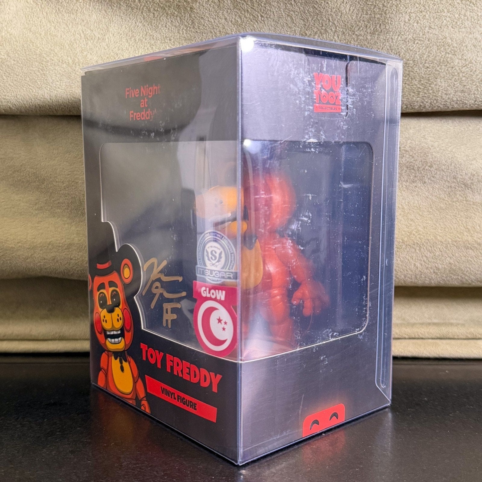 Youtooz Five Nights at Freddys Toy Glow IT'SUGAR SDCC 2026 Signed Kellen Goff